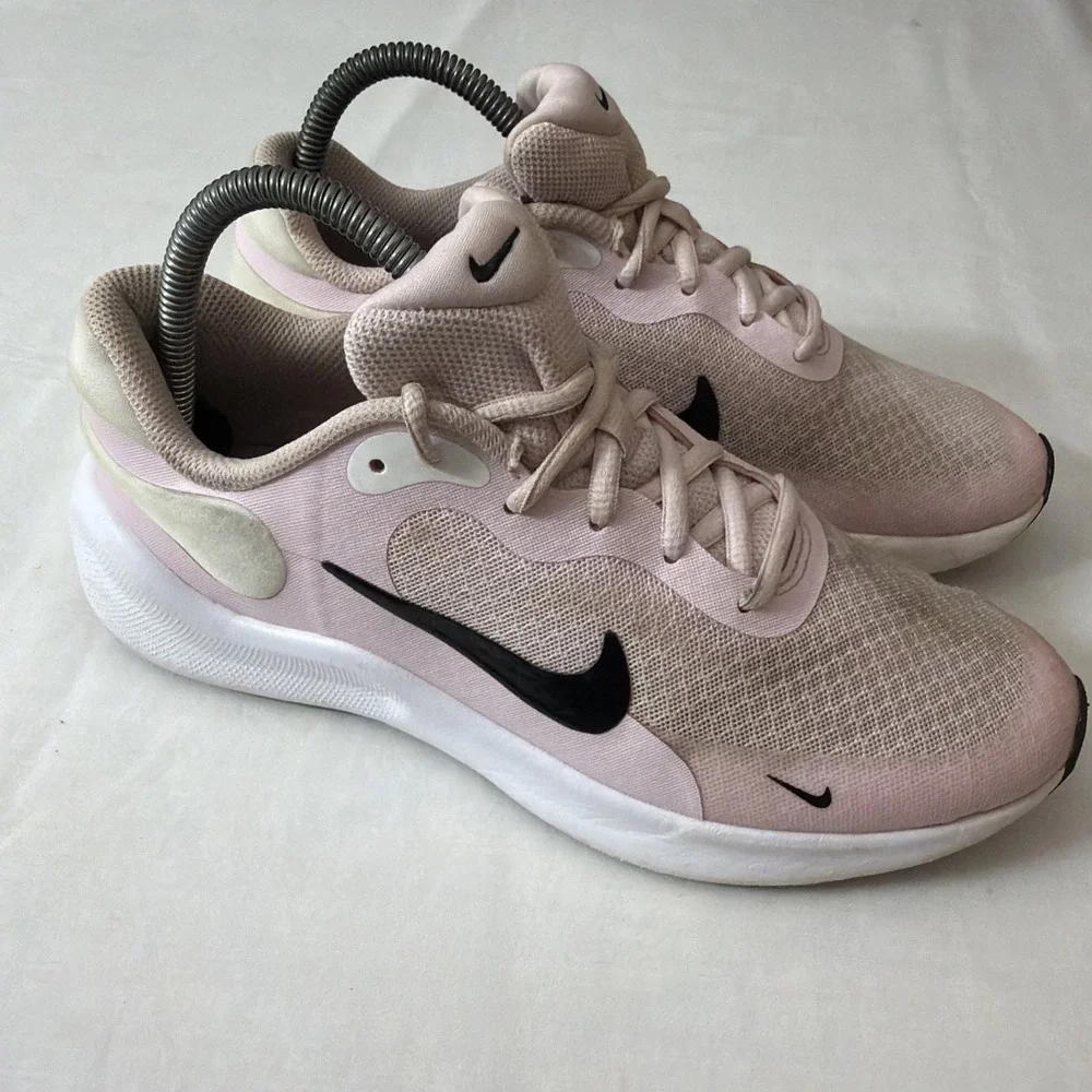 (GS) Nike Revolution 7 'Pink Foam‎ Black' US 6.5Y (FB7689-600) Or Women's Size 8